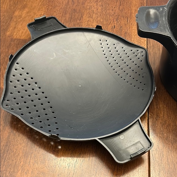 Pampered Chef Black Microwave Steamer / Cooker - Picture 4 of 6